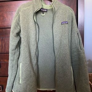 Women’s green Patagonia “better sweater” fleece full zip